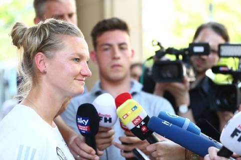 03.06.2019, xcex, GER, Frankfurt am Main, Villa Kennedy, Frauenfussball, Nationalmannschaft, DFB, DFB Frauen, FIFA WM, Die DFB Frauen starten von Frankfurt aus zur WM nach Frankreich Nationalspielerin und Kapitaenin Alexandra Popp im Interview mit Medienvertretern