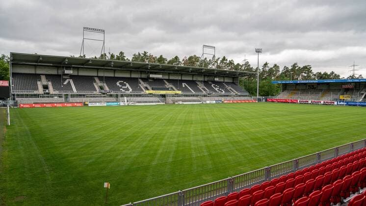 Das leere BWT-Stadion am Hardtwald in der Sommerpause, Hardtwaldstadion, Innenansicht, Innenraum, Übersicht, Symbolfoto, Symbolbild, Symbol, 06.06.2019, Sandhausen, Fussball, 2. Bundesliga, Medientermin SV Sandhausen, DFB DFL REGULATIONS PROHIBIT ANY USE OF PHOTOGRAPHS AS IMAGE SEQUENCES AND OR QUASI-VIDEO.