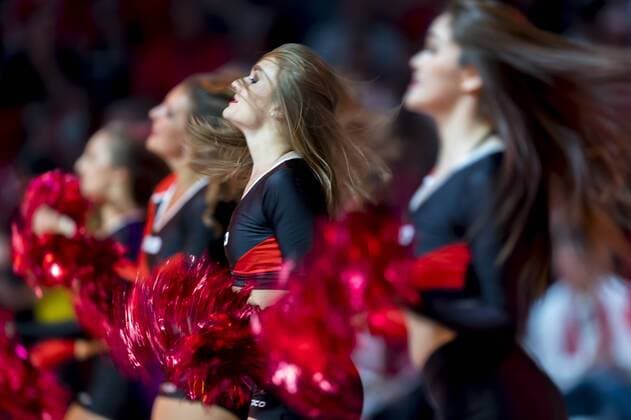 GER, BBL Playoff Halbfinale , Spiel 3, FC Bayern Muenchen vs. SC Rasta Vechta 08.06.2019, Audi Dome, Muenchen, GER, BBL Playoff Halbfinale , Spiel 3, FC Bayern Muenchen vs. SC Rasta Vechta, im Bild feature verwischt unscharf cheerleader