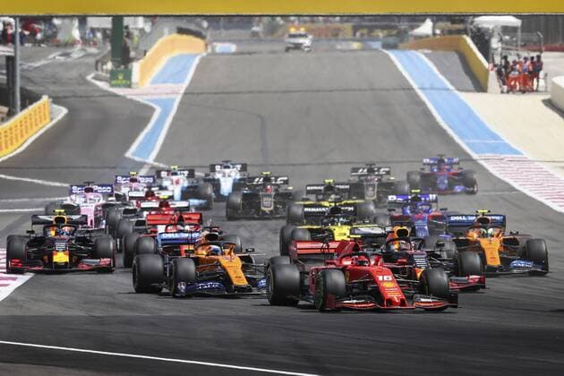 Motorsports: FIA Formula One World Championship, WM, Weltmeisterschaft 2019, Grand Prix of France, Start, 16 Charles Leclerc (MCO, Scuderia Ferrari Mission Winnow), 55 Carlos Sainz jr. (ESP, McLaren F1 Team), 33 Max Verstappen (NLD, Aston Martin Red Bull Racing), Le Castellet France