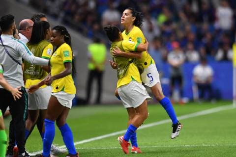 Jubel, Freuen, celebrate, happy, cheer , Goal Celebration Thaisa (Brasilien) (5) 1:1, 23.06.2019, Le Havre (Frankreich), Fussball, FIFA Frauen-WM 2019, Achtellfinale Frankreich - Brasilien, FIFA REGULATIONS PROHIBIT ANY USE OF PHOTOGRAPHS AS IMAGE SEQUENCES AND OR QUASI-VIDEO.