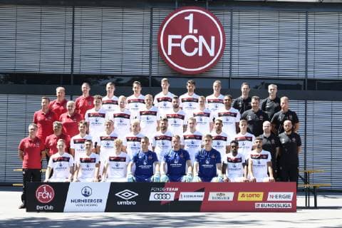 04.07.2019 - 1. FC Nürnberg FCN Club - Saison 2019 2012 - Fototermin Porträttermin - Mannschaft Team Kader - Teamfoto Mannschaftsfoto - - hinten von links : Florian Klausner (Athletik- und Reha-Trainer 1. FC Nürnberg FCN ) Martin Scharrer (Torwarttrainer 1. FC Nürnberg FCN ) Törles Knöll Knoell (19, 1. FC Nürnberg FCN ) Georg Margreitter (33, 1. FC Nürnberg FCN ) Patrick Erras (29, 1. FC Nürnberg FCN ) Lukas Mühl Muehl (28, 1. FC Nürnberg FCN ) Ondrej Petrak (31, 1.FC Nürnberg FCN ) Sascha Rurainski (Physiotherapeut 1. FC Nürnberg FCN ) Marko Riegel (Zeugwart 1. FC Nürnberg FCN ) 2. Reihe von hinten: Fabian Gerber (2. Co-Trainer 1. FC Nürnberg FCN ) Maurizio Zoccola ( Videoanalyse Analyst 1. FC Nürnberg FCN ) Alexander Fuchs (35, 1. FC Nürnberg FCN ) Sebastian Kerk (10, 1. FC Nürnberg FCN ) Hanno Behrens (18, 1. FC Nürnberg FCN ) Mikael Ishak (9, 1. FC Nürnberg FCN ) Lukas Jäger Jaeger (20, 1. FC Nürnberg FCN ) Paul-Philipp Besong (27, 1. FC Nürnberg FCN ) Gubov Milan (Physiotherapeut 1. FC Nürnberg FCN ) James Morgan (Physiotherapeut 1. FC Nürnberg FCN ) 2. Reihe von vorne: Damir Canadi (Trainer Cheftrainer Coach 1. FC Nürnberg FCN ) Eric Orie (Co-Trainer 1. FC Nürnberg FCN ) Oliver Sorg (25, 1. FC Nürnberg FCN ) Felix Lohkemper (7, 1. FC Nürnberg FCN ) Simon Rhein (38, 1. FC Nürnberg FCN ) Enrico Valentini (22, 1. FC Nürnberg FCN ) Adam Zrelak (11, 1. FC Nürnberg FCN ) Kevin Goden (2, 1. FC Nürnberg FCN ) Fabian Nürnberger (15, 1. FC Nürnberg FCN ) Dr. Matthias Brem (Team-Arzt 1. FC Nürnberg FCN ) Nate Weiss (Individual- und Techniktrainer 1. FC Nürnberg FCN ) erste Reihe: Federico Palacios (21, 1. FC Nürnberg FCN ) Nikola Dovedan (8, 1. FC Nürnberg FCN ) Robin Hack (17, 1. FC Nürnberg FCN ) Patric Klandt (1, 1. FC Nürnberg FCN ) Christian Mathenia (26, 1. FC Nürnberg FCN ) Jonas Wendlinger (32, 1. FC Nürnberg FCN ) Virgil Misidjan (24, 1. FC Nürnberg FCN ) Ekin Celebi (39, 1. FC Nürnberg FCN )