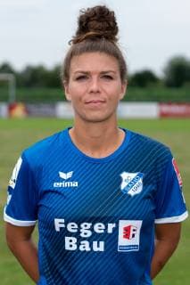 Nadine Prohaska (8), Porträt, Portrait, Einzelbild, Aktion, Action, 06.07.2019, Willstätt Sand (Deutschland), Fussball, Flyeralarm Frauen-Bundesliga, Fototermin SC Sand, DFB DFL REGULATIONS PROHIBIT ANY USE OF PHOTOGRAPHS AS IMAGE SEQUENCES AND OR QUASI-VIDEO.