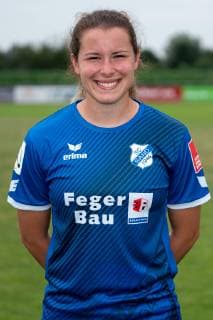Dina Blagojevic (10), Porträt, Portrait, Einzelbild, Aktion, Action, 06.07.2019, Willstätt Sand (Deutschland), Fussball, Flyeralarm Frauen-Bundesliga, Fototermin SC Sand, DFB DFL REGULATIONS PROHIBIT ANY USE OF PHOTOGRAPHS AS IMAGE SEQUENCES AND OR QUASI-VIDEO.