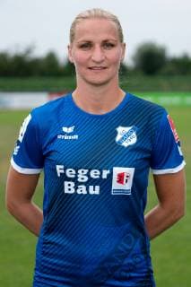 Agnieszka Winczo (15), Porträt, Portrait, Einzelbild, Aktion, Action, 06.07.2019, Willstätt Sand (Deutschland), Fussball, Flyeralarm Frauen-Bundesliga, Fototermin SC Sand, DFB DFL REGULATIONS PROHIBIT ANY USE OF PHOTOGRAPHS AS IMAGE SEQUENCES AND OR QUASI-VIDEO.