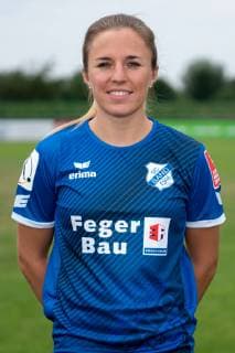 Franziska Fiebig (17), Porträt, Portrait, Einzelbild, Aktion, Action, 06.07.2019, Willstätt Sand (Deutschland), Fussball, Flyeralarm Frauen-Bundesliga, Fototermin SC Sand, DFB DFL REGULATIONS PROHIBIT ANY USE OF PHOTOGRAPHS AS IMAGE SEQUENCES AND OR QUASI-VIDEO.