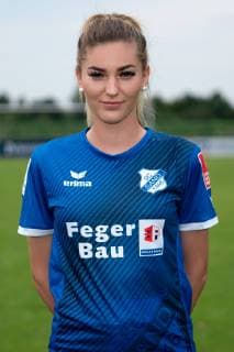 Ricarda Schaber (27), Porträt, Portrait, Einzelbild, Aktion, Action, 06.07.2019, Willstätt Sand (Deutschland), Fussball, Flyeralarm Frauen-Bundesliga, Fototermin SC Sand, DFB DFL REGULATIONS PROHIBIT ANY USE OF PHOTOGRAPHS AS IMAGE SEQUENCES AND OR QUASI-VIDEO.