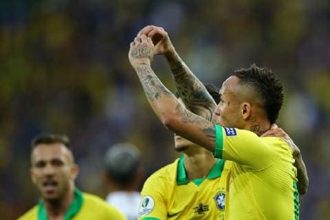 Fußball, Copa America, Finale, Brasilien - Peru Futbol, Brasil vs Peru Copa America 2019 El jugador de la seleccion brasilena Everton celebra su gol contra Peru durante el partido pro la Final de la Copa America realizado en el estadio Maracana, de Rio de Janeiro, Brasil. 07 07 2019 Heuler Andrey Dia Esportivo Photosport Football, Brasil vs Peru Copa America Championship 2019 Brasil s player Everton celebrates after scoring against Peru during the Final Copa America held at the Maracana stadium, de Rio de Janeiro, Brasil. 07 07 2019 Heuler Andrey Dia Esportivo Photosport Brasil vs Peru , Copa America 2019