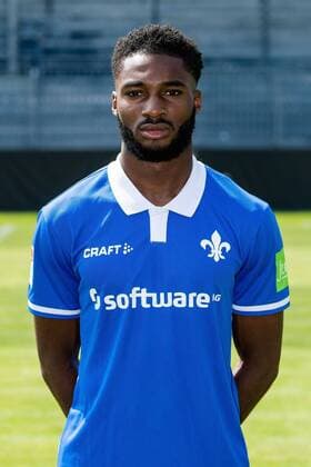 17.07.2019, xfux, Fussball 2.Bundesliga, SV Darmstadt 98, 2.BL, Porträttermin 2019 2020, Fototermin, emonline, emspor, deloka, v.l. Mandela Egbo; (SV Darmstadt 98) Darmstadt