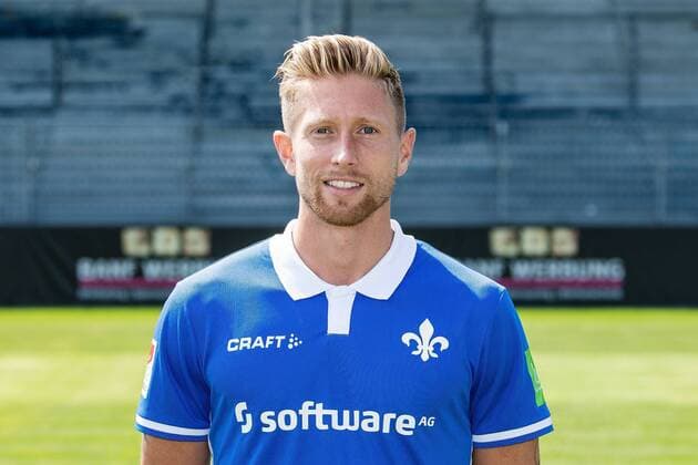 17.07.2019, xfux, Fussball 2.Bundesliga, SV Darmstadt 98, 2.BL, Porträttermin 2019 2020, Fototermin, emonline, emspor, deloka, v.l. Sebastian Hertner; (SV Darmstadt 98) Darmstadt