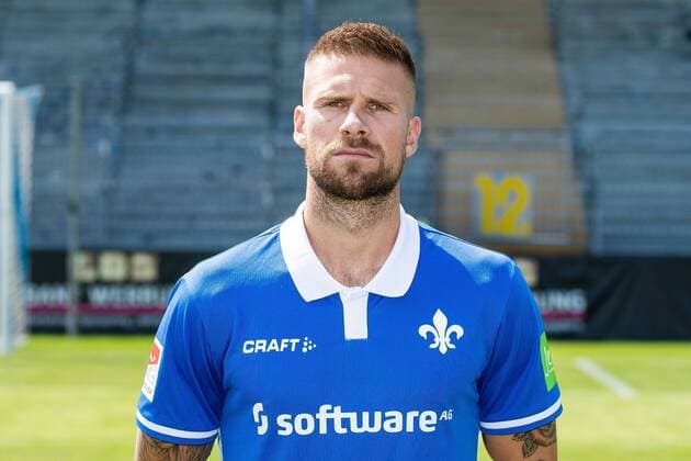 17.07.2019, xfux, Fussball 2.Bundesliga, SV Darmstadt 98, 2.BL, Porträttermin 2019 2020, Fototermin, emonline, emspor, deloka, v.l. Tobias Kempe; (SV Darmstadt 98) Darmstadt
