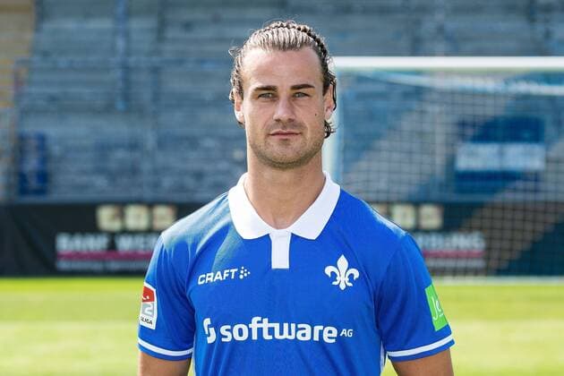 17.07.2019, xfux, Fussball 2.Bundesliga, SV Darmstadt 98, 2.BL, Porträttermin 2019 2020, Fototermin, emonline, emspor, deloka, v.l. Yannick Stark; (SV Darmstadt 98) Darmstadt