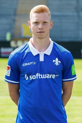 17.07.2019, xfux, Fussball 2.Bundesliga, SV Darmstadt 98, 2.BL, Porträttermin 2019 2020, Fototermin, emonline, emspor, deloka, v.l. Leon Mueller; (SV Darmstadt 98) Darmstadt