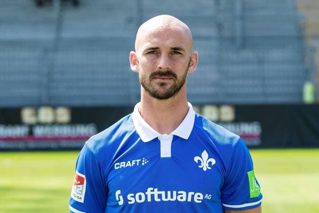 17.07.2019, xfux, Fussball 2.Bundesliga, SV Darmstadt 98, 2.BL, Porträttermin 2019 2020, Fototermin, emonline, emspor, deloka, v.l. Patrick Herrmann; (SV Darmstadt 98) Darmstadt