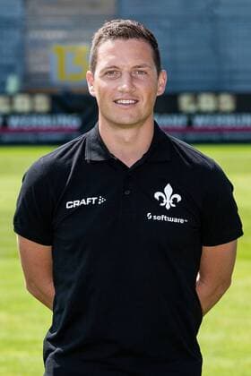 17.07.2019, xfux, Fussball 2.Bundesliga, SV Darmstadt 98, 2.BL, Porträttermin 2019 2020, Fototermin, emonline, emspor, deloka, v.l. Teammanager Michael Stegmayer; (SV Darmstadt 98) Darmstadt