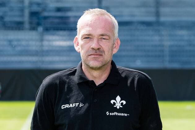 17.07.2019, xfux, Fussball 2.Bundesliga, SV Darmstadt 98, 2.BL, Porträttermin 2019 2020, Fototermin, emonline, emspor, deloka, v.l. Betreuer Michael Richter; (SV Darmstadt 98) Darmstadt
