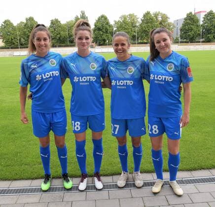 06.08.2019 Frankfurt am Main, Stadion am Brentanobad Saison 2019 2020, 1. Bundesliga, FLYERALARM Frauen-Bundesliga 1. FFC Frankfurt Fototermin die Österreicherinnen Weilharter, Yvonne (24, FFC Frankfurt), Aschauer, Verena (18, FFC Frankfurt), Laura Feiersinger (27, FFC Frankfurt), Ebert, Lisa (26, FFC Frankfurt), Dunst, Barbara (28, FFC Frankfurt) emspor, DFL regulations prohibit any use of photographs as image sequences and or quasi-video