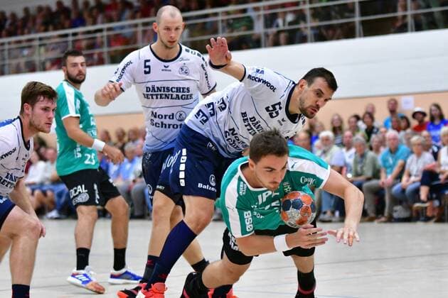 SG Flensburg-Handewitt vs Skjern Handbold, Handball, Nospa-Cup, Bundesliga, 07.08.19 Kristian Tind (Skjern Handbold, 33), Michal Jurecki (SG Flensburg-Handewitt, 55), Simon Hald (SG Flensburg-Handewitt, 05), Johannes Golla (SG Flensburg-Handewitt, 04) Copyright: xBEAUTIFULxSPORTS MarioxM.xKobergx