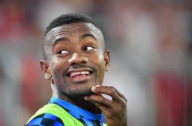 Salomon Kalou (Hertha BSC), FC Bayern München - Hertha BSC Berlin 1. Bundesliga 2019 2020, 1. BL, 1. Bundesliga, DFL, Fußball, Fussball, soccer, Herren, Deutschland, Germany München, 16.8.2019, Allianz Arena DFB RULES PROHIBIT USE IN MMS SERVICES VIA HANDHELD DEVICES UNTIL TWO HOURS AFTER A MATCH AND ANY USAGE ON INTERNET OR ONLINE MEDIA SIMULATING VIDEO FOOTAGE DURING THE MATCH