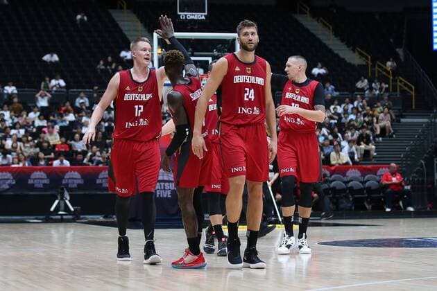 l-r: Robin Benzing 12 (Deutschland, Kapitaen, Basket Saragossa), Dennis Schroeder 17 (Deutschland, Oklahoma City Thunder, NBA, Basketball Herren, USA , Maximilian Kleber 24 (Deutschland, Dallas Mavericks, NBA), Daniel Theis 10 (Deutschland, Boston Celtics, NBA), Deutschland vs. Tunesien, Basketball, Testspiel, FIBA World Cup 2019, 23.08.2019 Saitama Tokio Japan