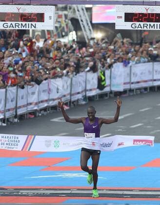 Kenyan runner Duncan Maio finishes first in the Marathon of Mexico City 2019, in Mexico City, Mexico, 25 August 2019. Kenyans Vivian Kiplagat, with a new record, and Duncan Maio, in a slow race, won the Mexico City Marathon on Sunday, which ran with some 25,000 runners at 2,240 meters above sea level. Kenyans Kiplagat and Maio win the Mexico City Marathon !ACHTUNG: NUR REDAKTIONELLE NUTZUNG! Copyright: xMarioxGuzmanx AME093 20190825-637023575701772904