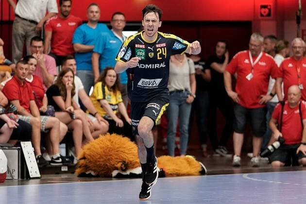 Patrick Groetzki (RNL, 24), jubelt über ein Tor, Jubel, Torjubel, Torerfolg, celebrate the goal, goal, celebration, Jubel ueber das Tor, optimistisch, Spielszene, Highlight, Einzelbild, Action, Aktion, 25.08.2019, Ludwigshafen am Rhein (Deutschland), Handball, Bundesliga, TSG Ludwigshafen-Friesenheim (Die Eulen) - Rhein-Neckar Löwen