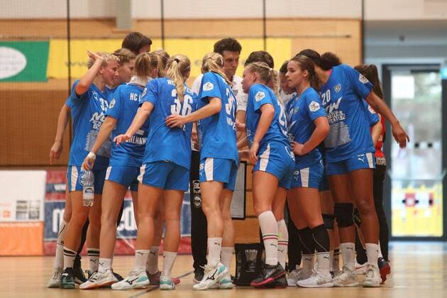 Handball, 2. HBF, HC Leipzig vs. TVB Wuppertal, 08.09.2019 Handball, 2. Bundesliga Frauen, HBF, Saison 2019 2020: HC Leipzig vs. TVB Wuppertal am 08.09.2019 in der Sporthalle Bruederstrasse Leipzig. Im Bild: Auszeit, Timeout, HCL, Leipzig, Team, Mannschaft, Kreis Copyright: xBEAUTIFULxSPORTS JanxKaeferx