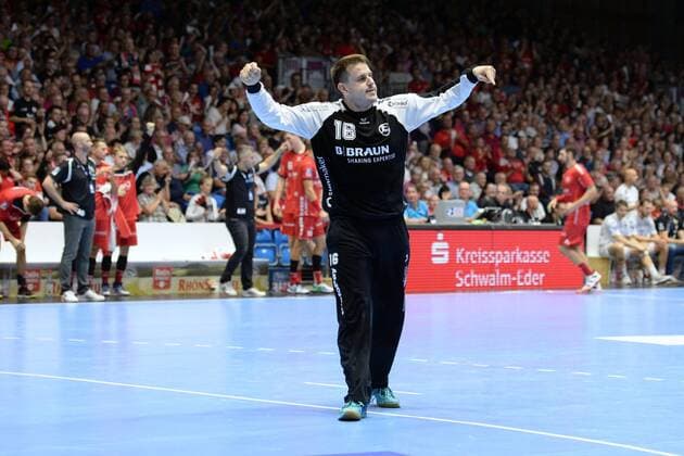 Jubel bei Nebojsa Simic (Torwart MT Melsungen) , GER, MT Melsungen - SC Magdeburg, Handball, 1. Bundesliga Maenner, 12.09.2019, GER, MT Melsungen - SC Magdeburg, Handball, 1. Liga Maenner, 12.09.2019 Kassel Copyright: xEIBNER RolandxSippelx EP_RSL