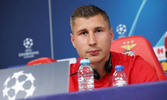RB Leipzig - Pressekonferenz Fussball Champions League Lissabon, 16.09.2019, Est‡dio da Luz, Fussball, UEFA Champions League, Gruppe G, 1.Spieltag , Benfica Lissabon vs. RB Leipzig , Pressekonferenz am Vortag des Spieles. , Im Bild; Willi Orban, RB Leipzig , UEFA regulations prohibit any use of photographs as image sequences and or quasi-video