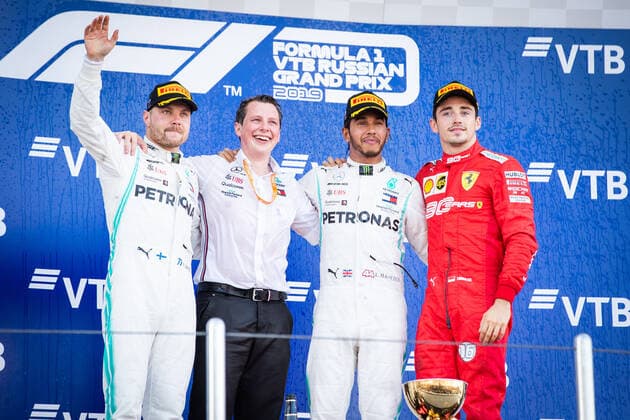 Motorsports: FIA Formula One World Championship, WM, Weltmeisterschaft 2019, Grand Prix of Russia, 77 Valtteri Bottas (FIN, Mercedes AMG Petronas Motorsport), Fred Judd (Mercedes AMG Petronas Motorsport), 44 Lewis Hamilton (GBR, Mercedes AMG Petronas Motorsport), 16 Charles Leclerc (MCO, Scuderia Ferrari Mission Winnow), Sochi Russia