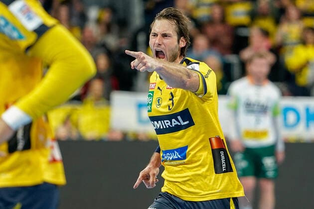 Torschütze Uwe Gensheimer (RNL, 3), jubelt über ein Tor, Jubel, Torjubel, Torerfolg, celebrate the goal, goal, celebration, Jubel ueber das Tor, optimistisch, Spielszene, Highlight, Einzelbild, Action, Aktion, 06.10.2019, Mannheim, Handball, Bundesliga, Rhein-Neckar Löwen - HSG Wetzlar