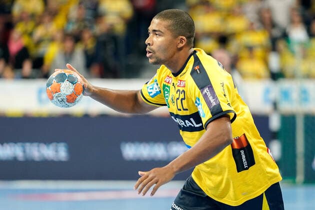 Mads Mensah Larsen (RNL, 22), am Ball, Einzelbild, Aktion, Action, 06.10.2019, Mannheim, Handball, Bundesliga, Rhein-Neckar Löwen - HSG Wetzlar