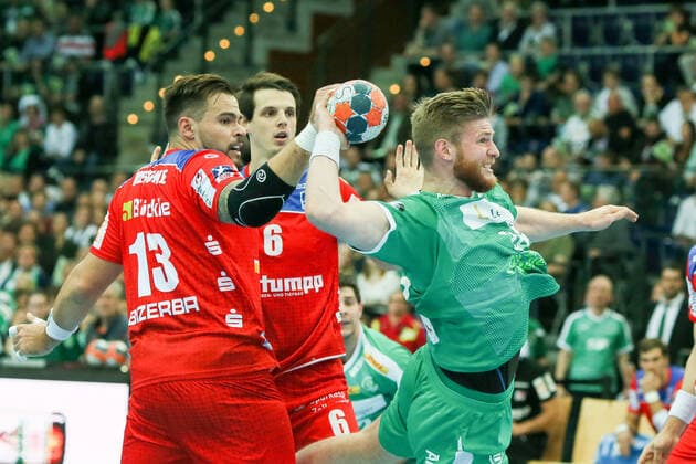 DHfK - Balingen Handball Leipzig, 10.10.2019, Arena Leipzig, Handball, 1. Bundesliga, 9. Spieltag , SC DHfK - HBW Balingen-Weilstetten , Im Bild v.l.: Benjamin Meschke (13, Balingen) und Maciej Gebala (28, Leipzig) ,