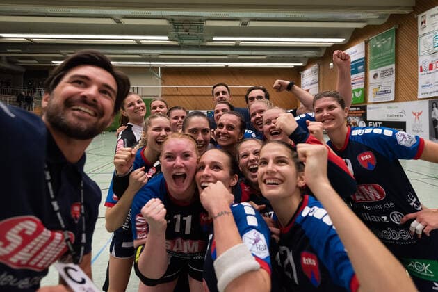 Siegesjubel SG H2Ku Herrenberg, SG H2Ku Herrenberg vs. SG 09 Kirchhof, Handball, 2.Bundesliga, Frauen, HBF, Saison 19 20, GER, 12.10.2019, SG H2Ku Herrenberg vs. SG 09 Kirchhof, Handball, 2.Bundesliga, Frauen, HBF, Saison 19 20, GER, 12.10.2019 Herrenberg Copyright: xEIBNER WolfgangxFrankx EP_WFK