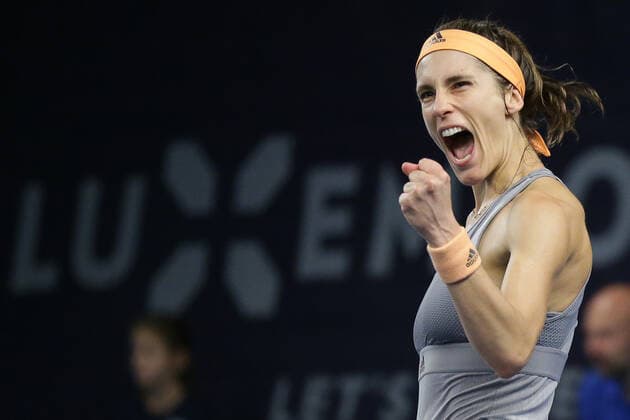 Sport Bilder des Tages Tennis WTA, Tennis Damen Turnier Luxemburg BGLBNPParibas Open 2019, 15.10.2019, Tennis WTA Turnier Luxemburg, BGLBNPParibas Open 2019, BGL BNP Paribas Open, 2019, Luxemburg, Kockelscheuer, CK Sportcenter, vl: Andrea Petkovic (DEU, GER, Deutschland) jubel, bejubelt den Einzug in die nächste Runde in Luxemburg