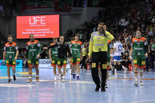 Christian O Sullivan,Zeljko Musa,Albin Lagergren,Matthias Musche,Piotr Chrapkowski,Torwart Jannick Green Krejberg,Michael Damgaard (v.li.,SC Magdeburg) - Handball Bundesliga Saison 2019-2020 SC Magdeburg vs. TVB 1898 Stuttgart in der GETEC Arena in Magdeburg - Aktion,Handball,MannMänner,Deutschland,17.10.2019