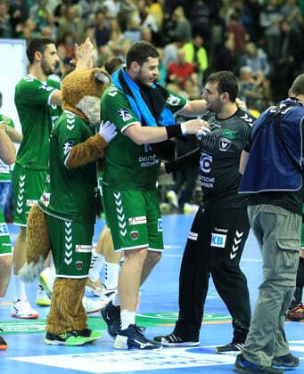 GER, DHB, 1.HBL, FUECHSE BERLIN VS. Rhein-Neckar Loewen 03.11.2019, Max Schmeling Halle, Berlin, GER, DHB, 1.HBL, FUECHSE BERLIN VS. Rhein-Neckar Loewen, DHB regulations prohibit any use of photographs as image sequences and or quasi-video im Bild Dejan Milosavljev (Fuechse Berlin 96), Mijajlo Marsenic (Fuechse Berlin 93)