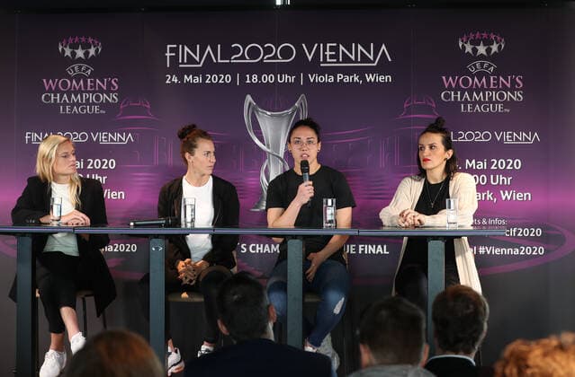 WOMEN SOCCER - CL, final, press conference, PK, Pressekonferenz VIENNA,AUSTRIA,04.NOV.19 - WOMEN SOCCER - UEFA Women s Champions League, final, preview, press conference. Image shows Carina Wenninger (Bayern Muenchen), Viktoria Schnaderbeck (Arsenal), Manuela Zinsberger (Arsenal) and Fatmire Alushi (UEFA). GEPAxpictures xChristianxOrt