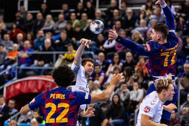 November 16, 2019, Barcelona, Barcelona, Spain: Tobias Ellebo¦k, 17 player of Aalborg Handbold from Denmark, during the VELUX EHF Champions League match between FC Barcelona, Barca and Aalborg Handbold on November 16, 2019 at Palau Blaugrana, in Barcelona, Spain. Handball: VELUX EHF Champions League - FC Barcelona v Aalborg Handbold - ZUMAa181 20191116_zaa_a181_068 Copyright: xAFP7x