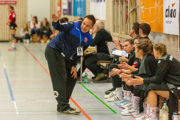 Emotionen, Ralf Wiggenhauser (Trainer HSG Freiburg) HSG Freiburg - SG H2Ku Herrenberg, Frauen, Handball, 2. Bundesliga, 9. Spieltag, Saison 2019 2020, 16.11.2019, GER, HSG Freiburg - SG H2Ku Herrenberg, Frauen, Handball, 2. Bundesliga, 9. Spieltag, Saison 2019 2020, 16.11.2019, Freiburg (Breisgau) Copyright: xEibner-Pressefoto DimitrixDrofitx EP_ddh