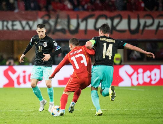 16.11.2019, Ernst Happel-Stadion, Wien, AUT, UEFA EM Qualifikation, Oesterreich vs Nordmazedonien, Gruppe G, im Bild Stefan Lainer (AUT), Enis Bardi (MKD) und Julian Baumgartlinger (AUT) during the UEFA European Championship, EM, Europameisterschaft qualification, group G match between Austria and Nordmazedonien at the Ernst Happel-Stadion in Vienna, Austria on 2019 11 16. Wien