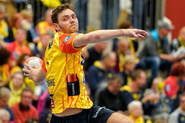 Niclas Kirkelokke (Kirkelökke, RNL, 6), am Ball, Einzelbild, Aktion, Action, beim Torwurf, 20.11.2019, Mannheim (Deutschland), Handball, EHF-Pokal, Rhein-Neckar Löwen - SKA Minsk