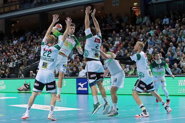 23.11.2019, xovx, Handball Bundesliga, HSG Wetzlar - TSV GWD Minden emspor, v.l. Marian Michalczik (GWD Minden), Olle Forsell Schefvert (HSG Wetzlar), Lucas Meister (GWD Minden), Nils Torbruegge (HSG Wetzlar), Christoffer Rambo (GWD Minden), Filip Mirkulovski (HSG Wetzlar), Aktion . (DFL DFB REGULATIONS PROHIBIT ANY USE OF PHOTOGRAPHS as IMAGE SEQUENCES and or QUASI-VIDEO) Wetzlar