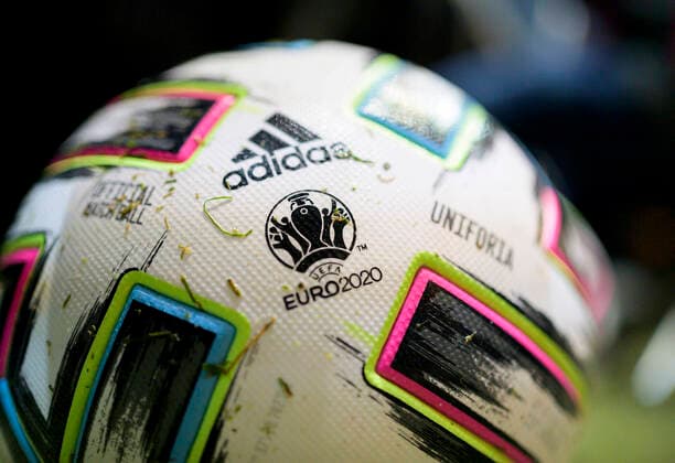 Feature, der Spielball der Euro2020 Uniforia, EM2020, EM, Euro, Adidas, Ball, Fussball Laenderspiel, EM-Qualifikation, Gruppe C, Deutschland (GER) - Nordirland (NIR) 6:1, am 19.11.2019 in Frankfurt Deutschland. Â