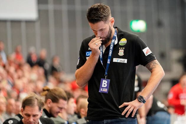 Bennet Wiegert (Trainer, Cheftrainer, SCM), Einzelbild, Aktion, Action, enttäuscht schauend, Enttäuschung, Frustration, disappointed, pessimistisch, 28.11.2019, Ludwigshafen am Rhein (Deutschland), Handball, Bundesliga, TSG Ludwigshafen-Friesenheim (Die Eulen) - SC Magdeburg