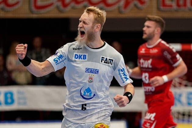 Torschütze Matthias Musche (SCM, 6) jubelt über ein Tor, Jubel, Torjubel, Torerfolg, celebrate the goal, goal, celebration, Jubel ueber das Tor, optimistisch, Spielszene, Highlight, Einzelbild, Action, Aktion, 28.11.2019, Ludwigshafen am Rhein (Deutschland), Handball, Bundesliga, TSG Ludwigshafen-Friesenheim (Die Eulen) - SC Magdeburg
