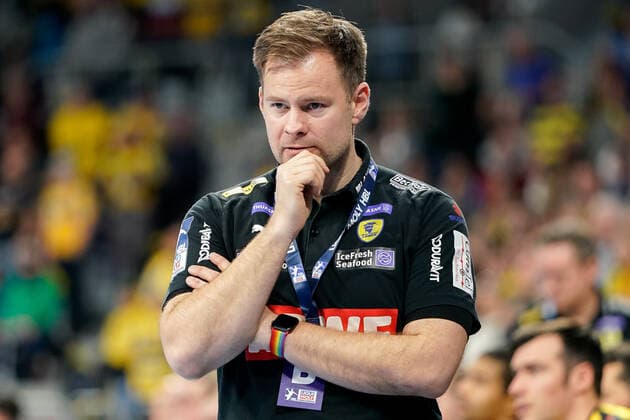 Kristjan Andresson (Trainer, Cheftrainer, RNL), Einzelbild, Aktion, Action, nachdenklich, besorgt, pessimistisch, 08.12.2019, Mannheim (Deutschland), Handball, Bundesliga, Rhein-Neckar Löwen - Frisch Auf! Göppingen