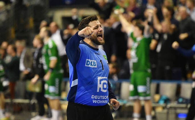 Martin Ziemer (Torwart Füchse), jubelt Füchse Berlin - THW Kiel 1. Bundesliga, DKB-Handballbundesliga, 2019 2020 Herren, Männer, Maenner, Handball, Deutschland, Germany, Max-Schmeling-Halle Berlin, 12.12.2019