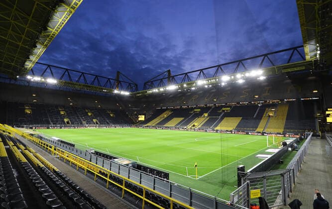 Dortmund - RB Leipzig Fussball Bundesliga Dortmund, 17.12.2019, Signal Iduna Park, Fussball, BuLi, 16.Spieltag. , BVB Borussia Dortmund vs. RB Leipzig , Im Bild: Stadionübersicht. , Gemäß den Vorgaben der DFL ist es untersagt, im Stadion und oder vom Spiel angefertigte Fotoaufnahmen in Form von Sequenzbildern und oder videoähnlichen Fotostrecken zu verwerten bzw. verwerten zu lassen. ,