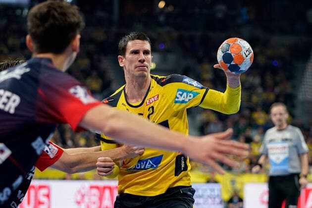 Andre Schmid (Andy Schmid, RNL, 2), am Ball, Einzelbild, Aktion, Action, 21.12.2019, Mannheim (Deutschland), Handball, Bundesliga, Rhein-Neckar Löwen - SG Flensburg-Handewitt